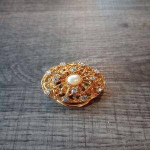 Vintage Miriam Haskell Scarf Clip